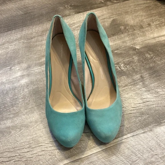 Gorgeous Teal Heels - lightly used - Picture 2 of 4